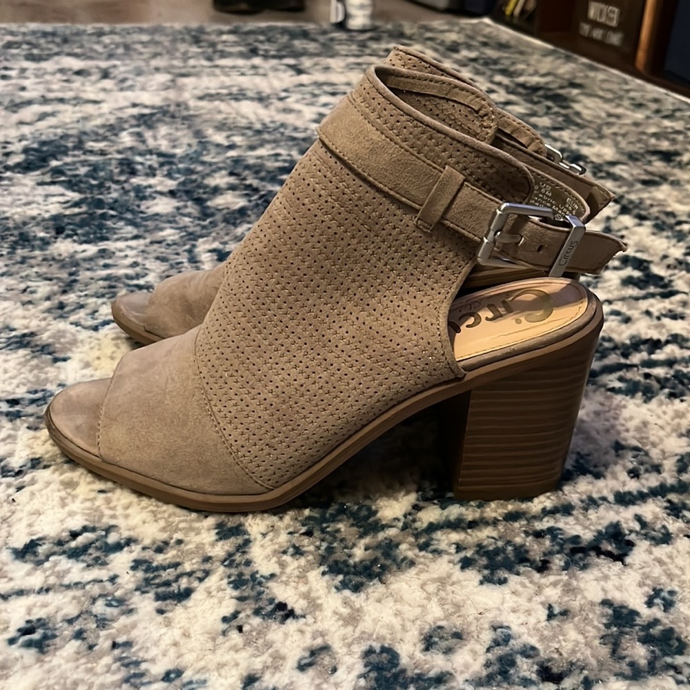 Sam Edelman Kipling Peep Toe Heels